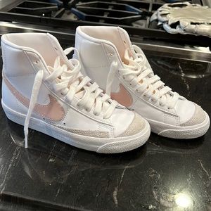 Nike Blazer rare pink size 5